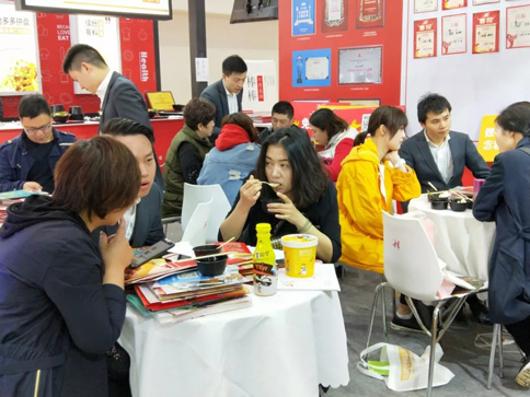 粥員外武漢展會(huì )現場(chǎng)